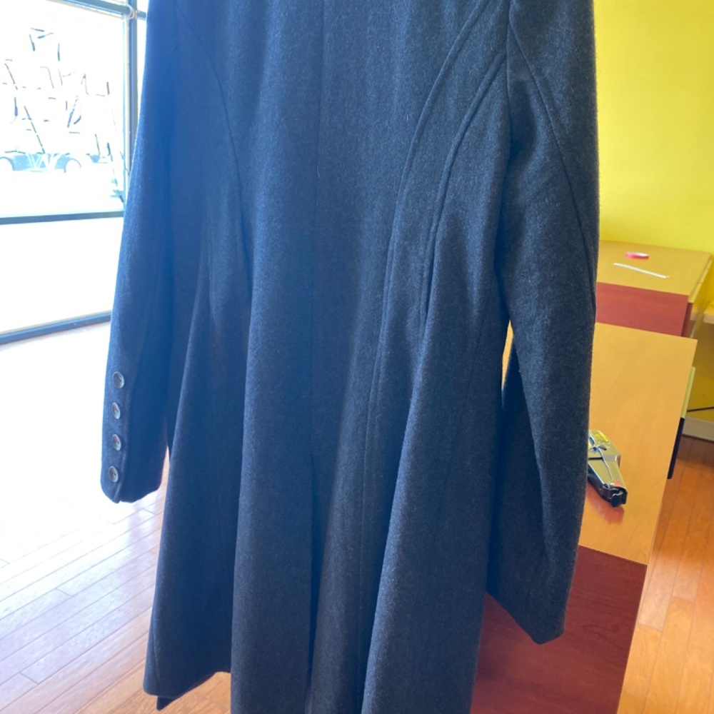 Coat - Picture 3 of 3